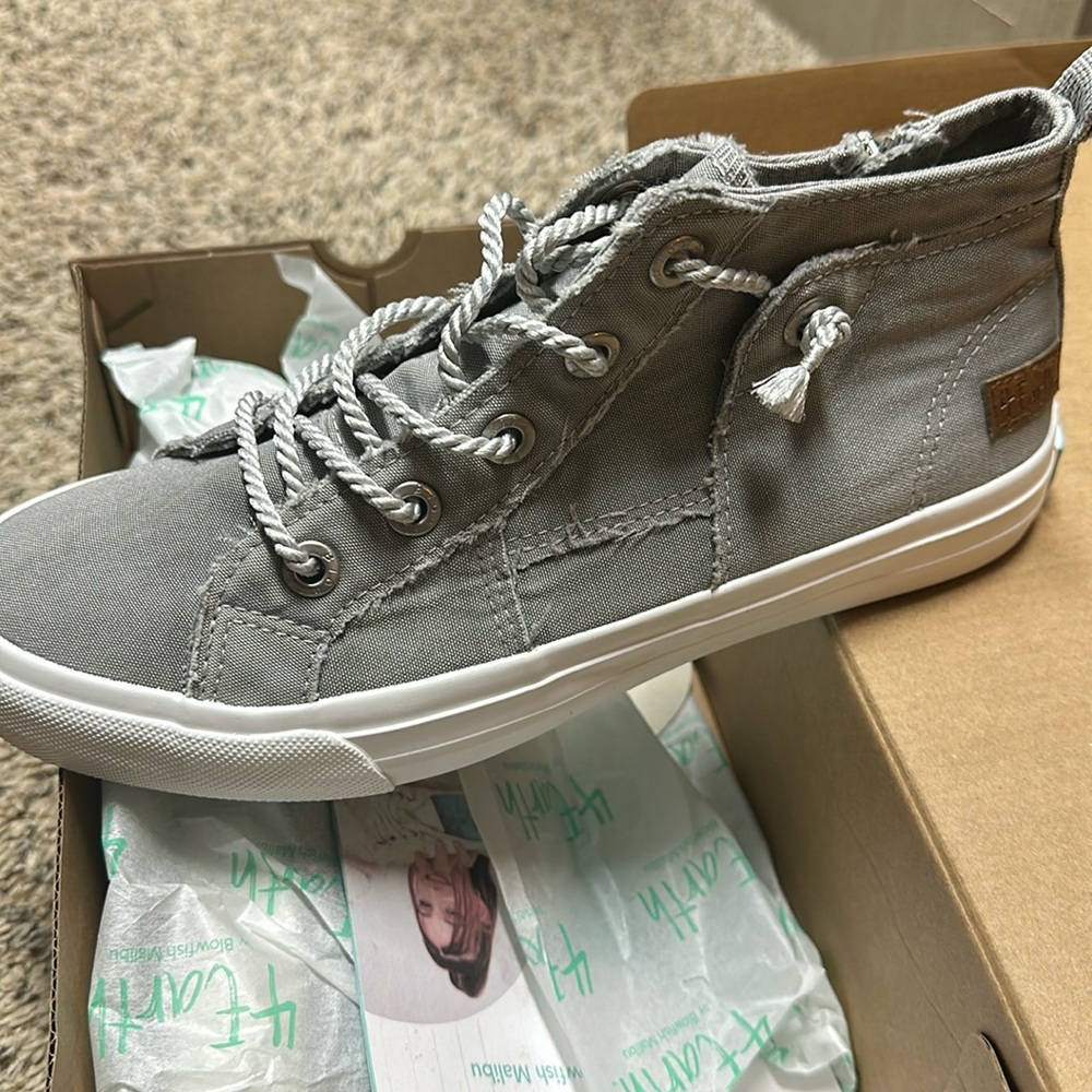 NWB Blowfish Sneaker